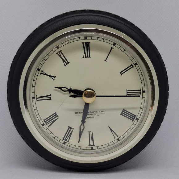 Vintage Black Tire Heritage Mint Quartz Desk Clock - Picture 4 of 10
